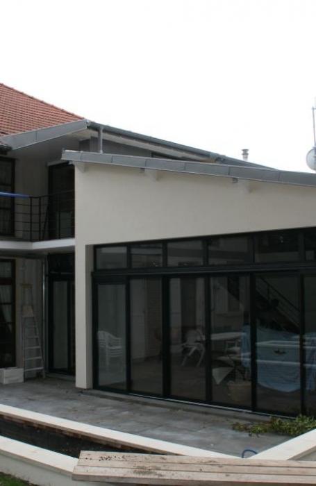 Modernisation d'une extension avec légère surélévation